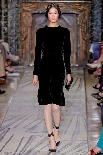 Look 7